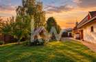 Casă renovată cu teren de 2.440 mp și două fronturi stradale – Crizbav, Brașov - 2