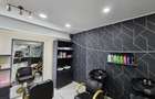 Spatiu comercial, 102 mp, salon de infrumusetare complet echipat - 4