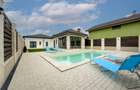 Casa deosebita 4 camere, cu piscina si crama - 1