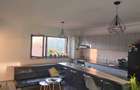Vanzare apartament pe 2 nivele, orientare Sudica. - 1