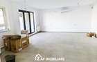 Maurer - Spatiu comercial - Parter - 91 mp, 2 toalete si balcon - 5