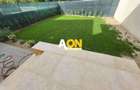 1/2 Duplex finisat la cheie, 4 camere, 317 mp teren, zona Centru