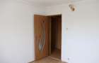 Apartament 3 camere intr-o zona linistita si insorita. Pret negociabil - 7