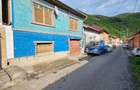 CASĂ DE VÂNZARE ÎN TOPLEȚ, CS  – MOBILATĂ, CENTRALĂ PE PELEȚI, ANEXE