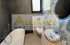 Casă individuală  5 camere 3 băi