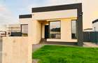 Casa individuala parter - 3 Camere | Teren 354 mp | Asfalt - Ansamblu - 2