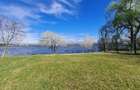 CASA PRESEI OAZA DE LINISTE LAC  APARTAMENT  GRADINA PE LAC LOCATIE UNICA - 1