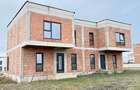 Jumatate de duplex la rosu de vanzare in Giarmata - 1