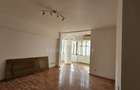 Apartament de vanzare, 3 camere decomandat.Republicii - 2