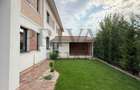 Casa modernă cu garaj, 5 camere, 4 bai, terasa, Dumbrăvița