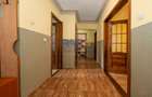 Apartament cu 3 camere, două băi, 77 mp - 1