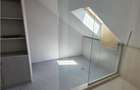 Vila cu piscina - Pipera - 5 camere - 3 bai - 218mp - 900mp teren
