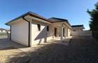 Casa individuala cu 2 dormitoare, 2 bai, bucatarie separata - strada privata! - 1