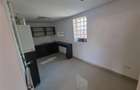 Apartament de 62 mp , parte din casa, cu intrare separata, posibil spatiu comerc - 1