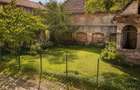 Resedinta istorica,teren privat,pivnita,pod,foisor,detalii originale,potential: - 7