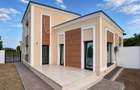 Duplex de vânzare în Ghiroda, pe malul Begăi, lângă Pădurea Bistra
