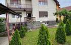 Casa 274 mp, teren 443 mp, zona centru LIVADA, pretabila si ptr uz comercial - 1