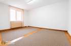 Apartament 4 camere , centru , etaj 1