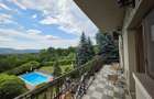 Casă Vilă cu 9 camere și piscină încălzită în localitatea Cornu