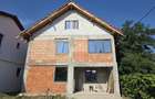Vand casa la rosu sau schimb cu apartament cu 3 camere plus difedenta - 1