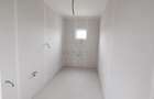 Duplex pe plan - asfalt - canalizare - personalizare interioara - 1