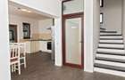 Vilă 5 dormitoare, 4 băi, 2 248mp teren, piscină. Preț: 229 000 E. - 29
