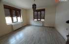 Casa individuala cu 4 camere - zona Crisan | 2 corpuri de cladire - 4