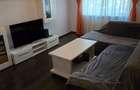Proprietar, vând apartament cu 3 camere, decomandat, parter înalt, balcon.  - 8