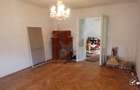 Casa in zona semicentrala, singur in curte, acces auto, spatiu mare de parcare - 4