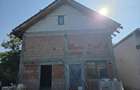 Vand casa la rosu sau schimb cu apartament cu 3 camere plus difedenta - 2