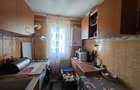 Apartament 3 camere etaj 4 zona liceu Emil Botta Adjud - 9