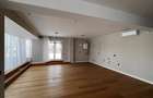 REA1015956 Apartament spatios cu 3 terase - 1