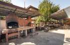 Otopeni central - Calea Bucurestilor (DN1) vila P+2 cu 7 camere 6 bai, parcare