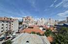 Vânzare apartament central, 3 camere+boxă, situat în Târgu Jiu, strada Cerna - 8