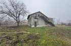 Casa Radulesti, an 1996 ,la rosu, 2.000 mp teren , 310 mp casa - 3