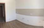 Direct proprietar.Apartament decomandat cu doua balcoane.Model deosebit - 5