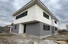 Duplex la asfalt - separat prin camara - 5 camere - 2