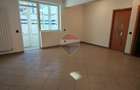 Spațiu comercial de vânzare - 51 mp, vitrină stradală Calea Severinul - 8