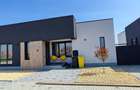 Vila 4  camere Parter