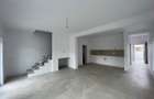 Duplex despartit prin camera tehnica | 5 camere 3 bai | Ghiroda | Asfalt