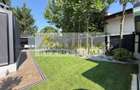 Casa P+1+M cu teren de 650 mp, piscina si curte complet amenajata