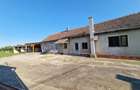 RECO Proprietate cu 2 case si teren mare in Girisu de Cris - 24