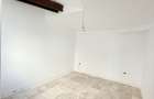 Spatiu pretabul birouri, Salon, Studio in  Mansarda Piata Romana - 3