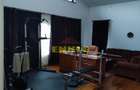 Vila 5 camere , zona Petru Rares -demisol+parter+etaj , pret negociabil ! - 1
