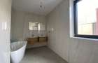 Apartament elegant cu vedere spre Parcul Verdi - Un refugiu urban cu stil - 8