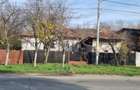 Vând casă cu teren și curte în centrul Călinești - 2