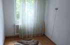 Persoana fizica închiriez apartament cu 3 camare  - 7