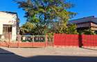 Oportunitate dezvoltare/constructie  2 proprietati Casa+teren 2200 m2,zona buna, - 1