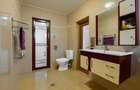 Vilă spațioasă S+P+1+M | 306 mp utili | Sector 3 – Trapezului | 9 camere | 4 Bai - 21