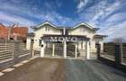 Duplex Individual | 4 camere | Toate utilitatile | Asfalt | Carport |